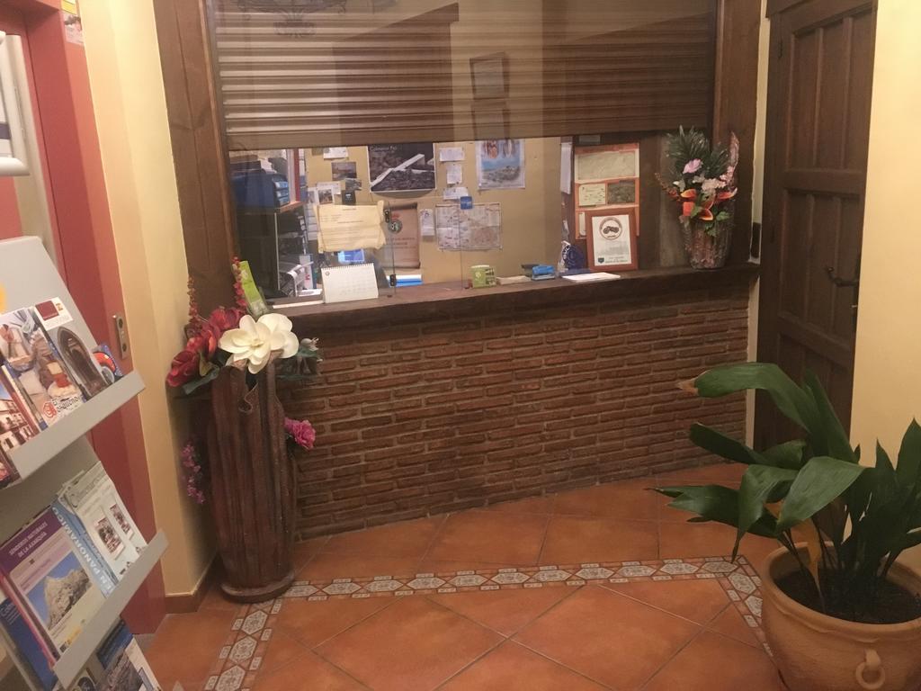 Отель Balcon De Los Montes Кольменар Экстерьер фото